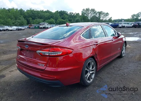 2019 Ford Fusion Hybrid Titanium из США, поврежденный, VIN 3FA6P0RU4KR257540